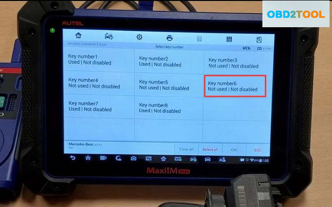 Autel-IM608-G-Box-Perform-All-Key-Lost-Programming-for-Benz-W207-17