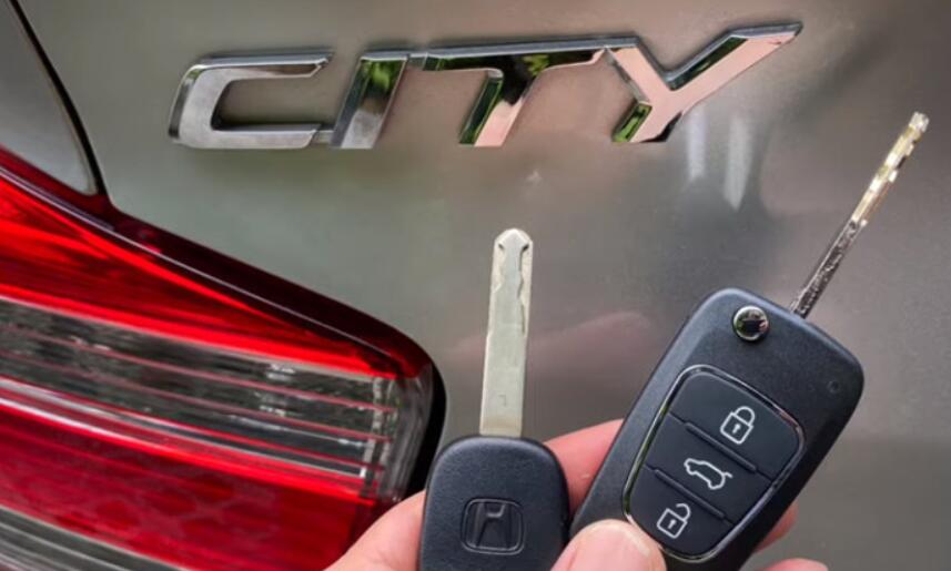 How-to-clone-chip-46-and-add-remote-on-a-Honda-City-2015-by-VVDI-Key-Tool-Max-1