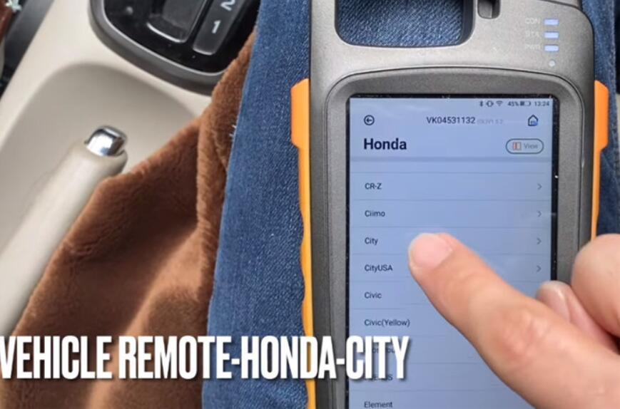 How-to-clone-chip-46-and-add-remote-on-a-Honda-City-2015-by-VVDI-Key-Tool-Max-4